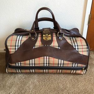 100% Authentic Vintage Burberry duffle bag- large